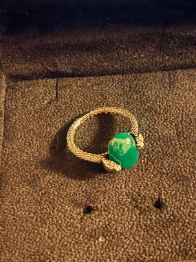 Silver-Tone Ring with emerald Gemstone